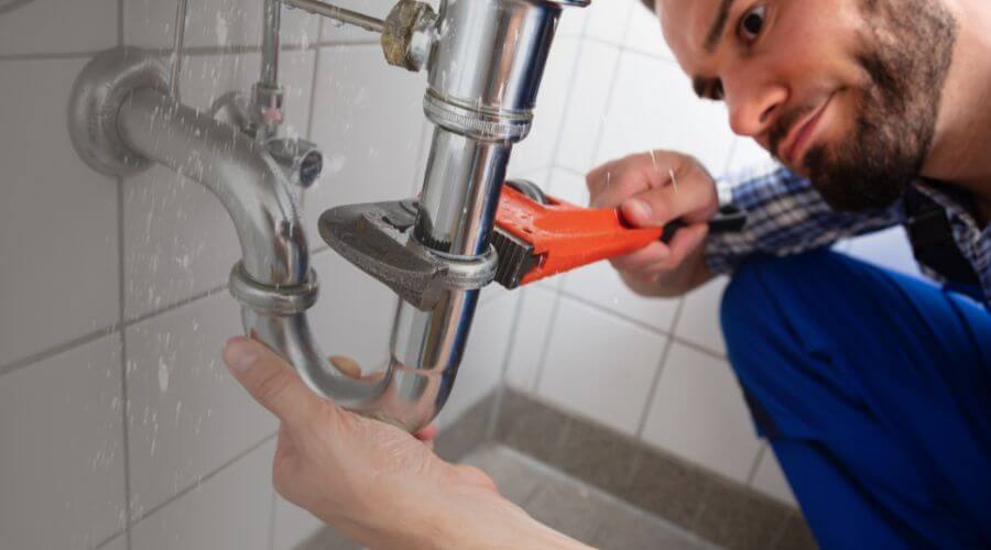 Expert burst pipe repair services in Taft, CA